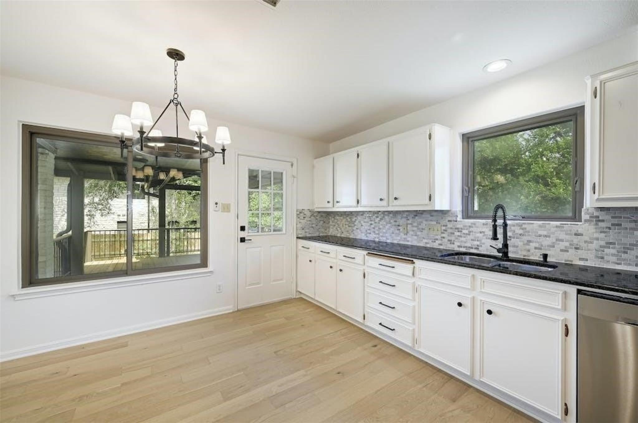 2115 Wychwood DR