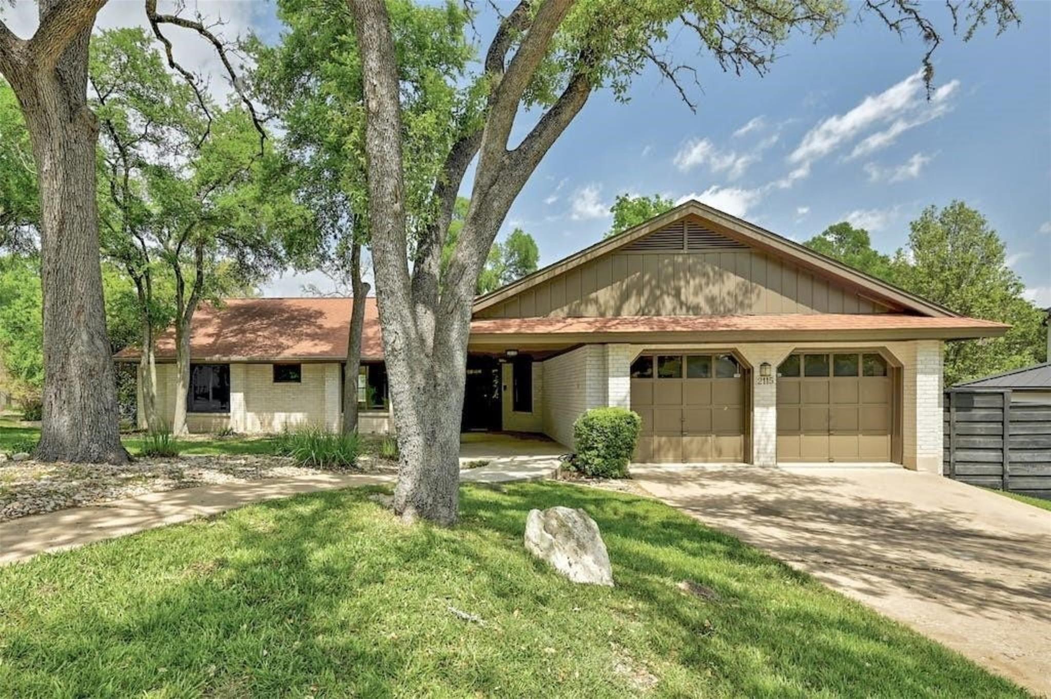 2115 Wychwood DR