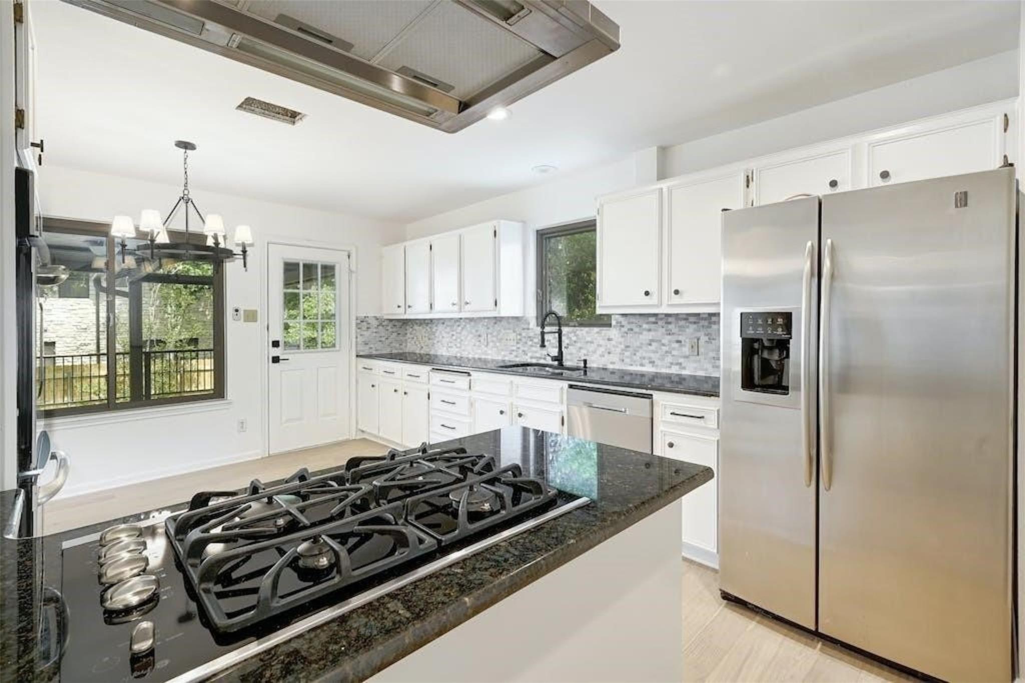 2115 Wychwood DR