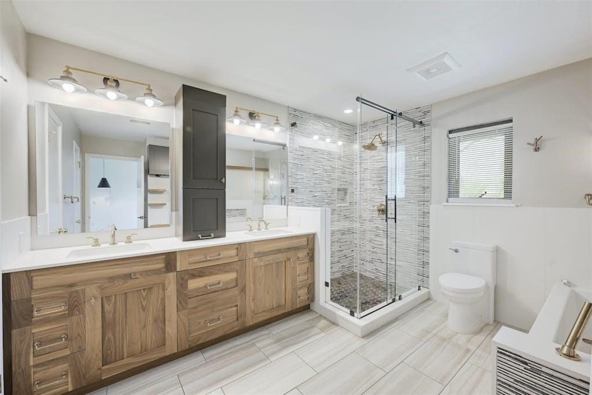 2115 Wychwood DR