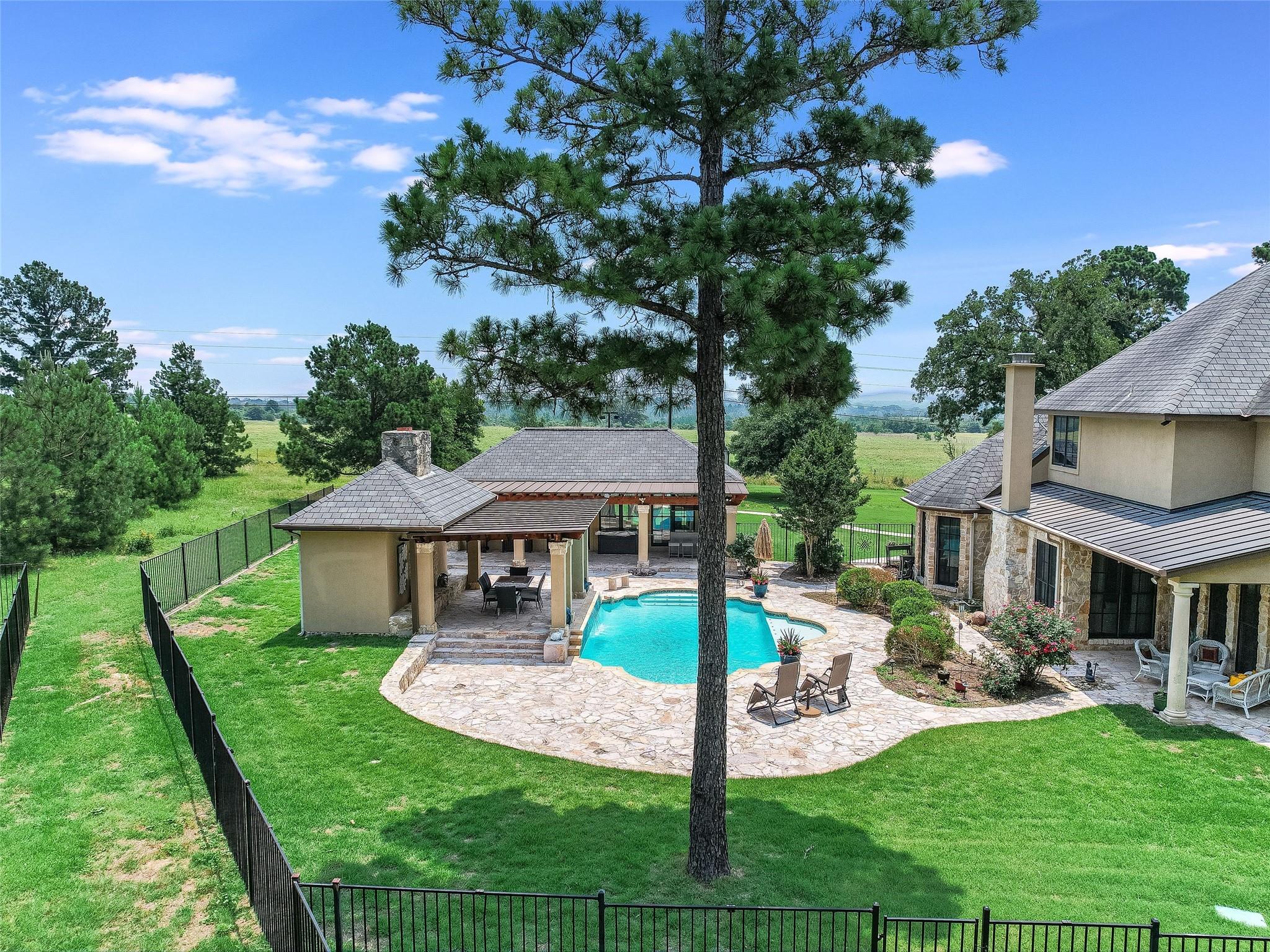 106 Elm CT
