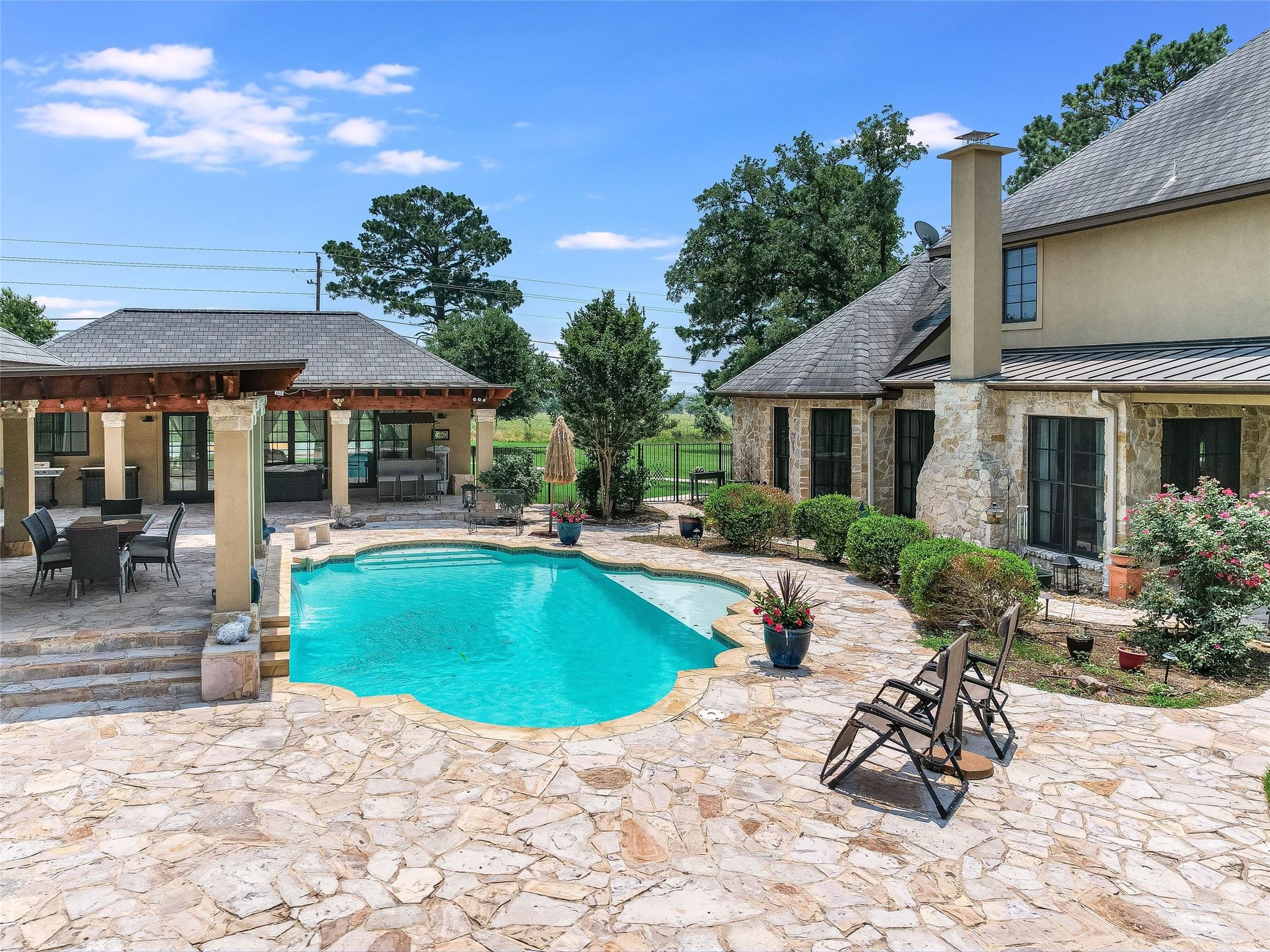 106 Elm CT