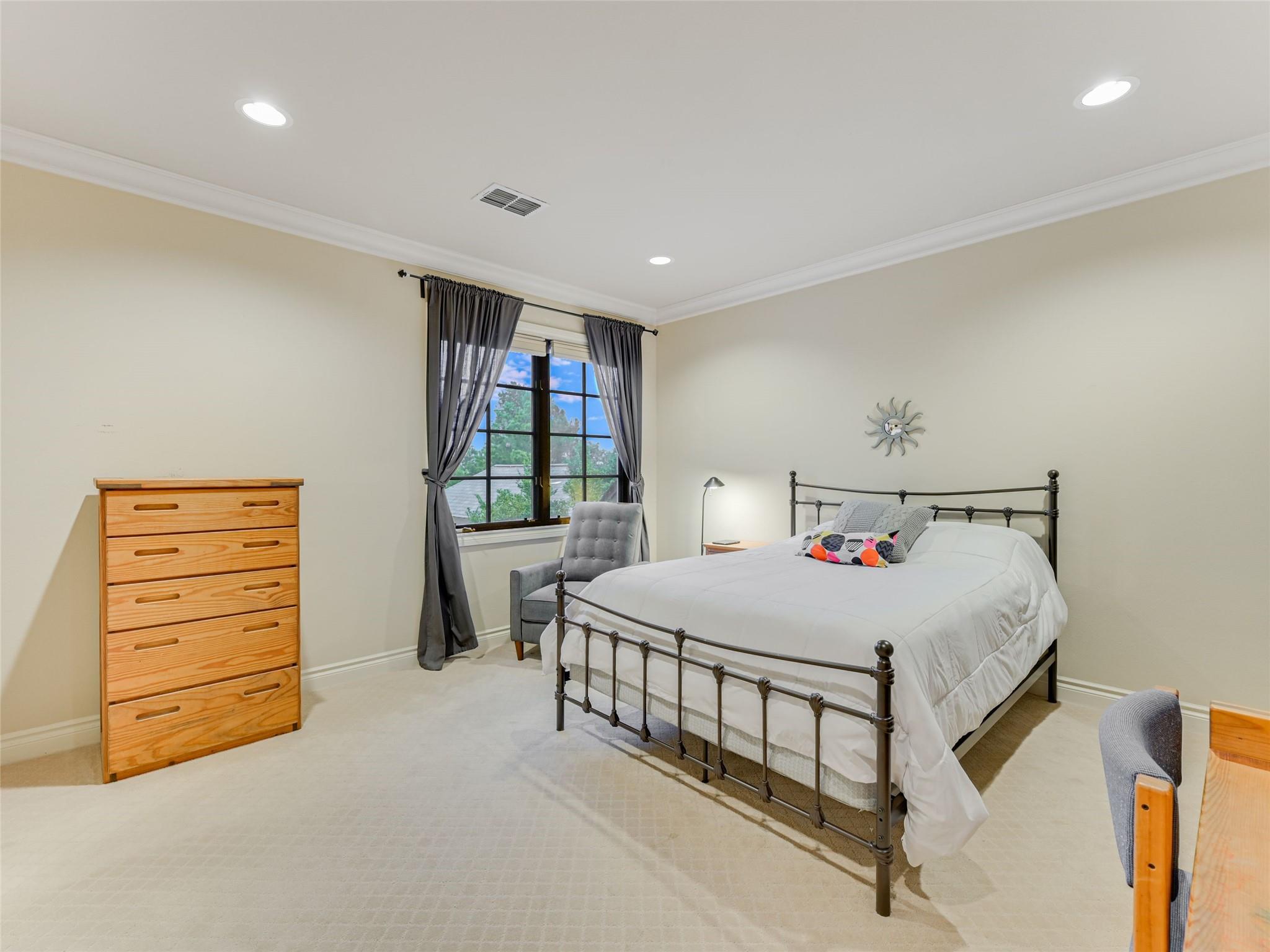 106 Elm CT