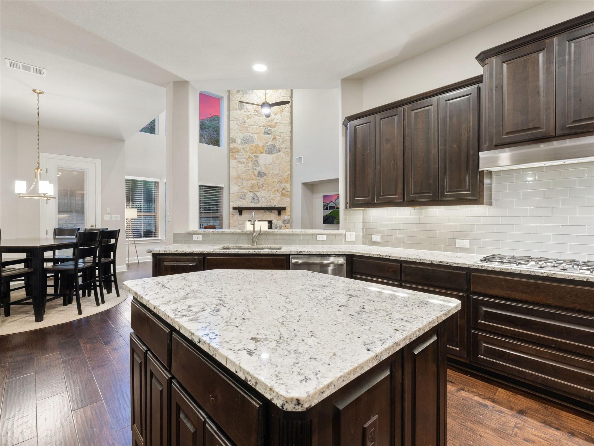 3417 Flat Iron CT