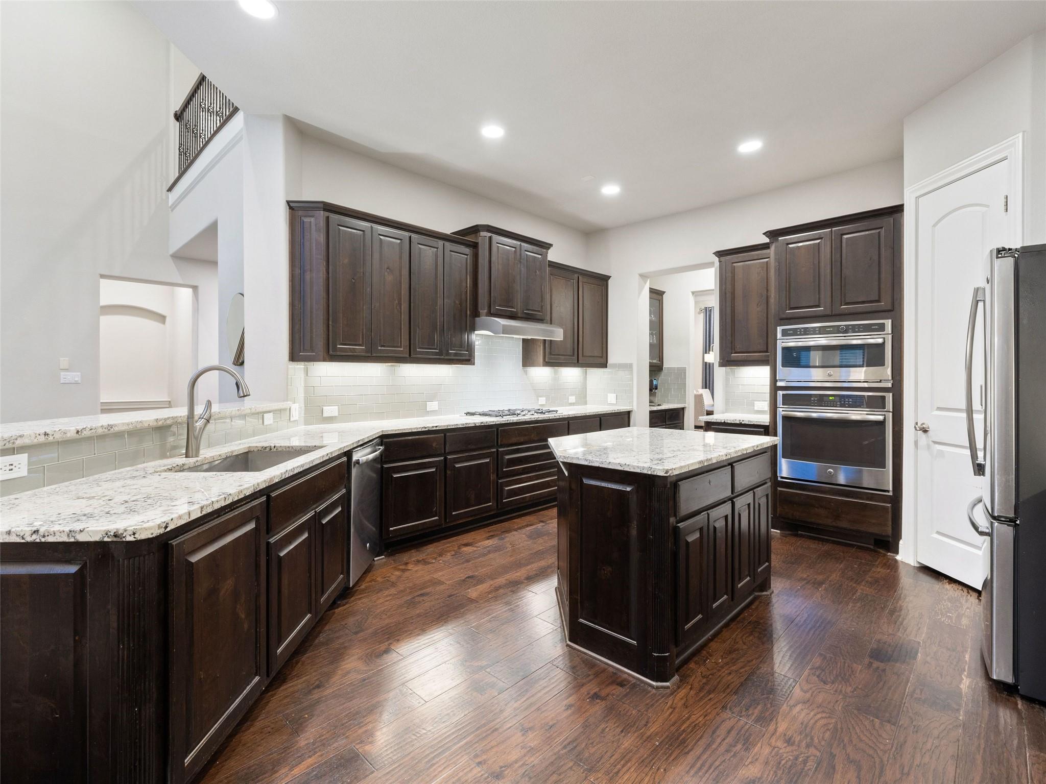 3417 Flat Iron CT