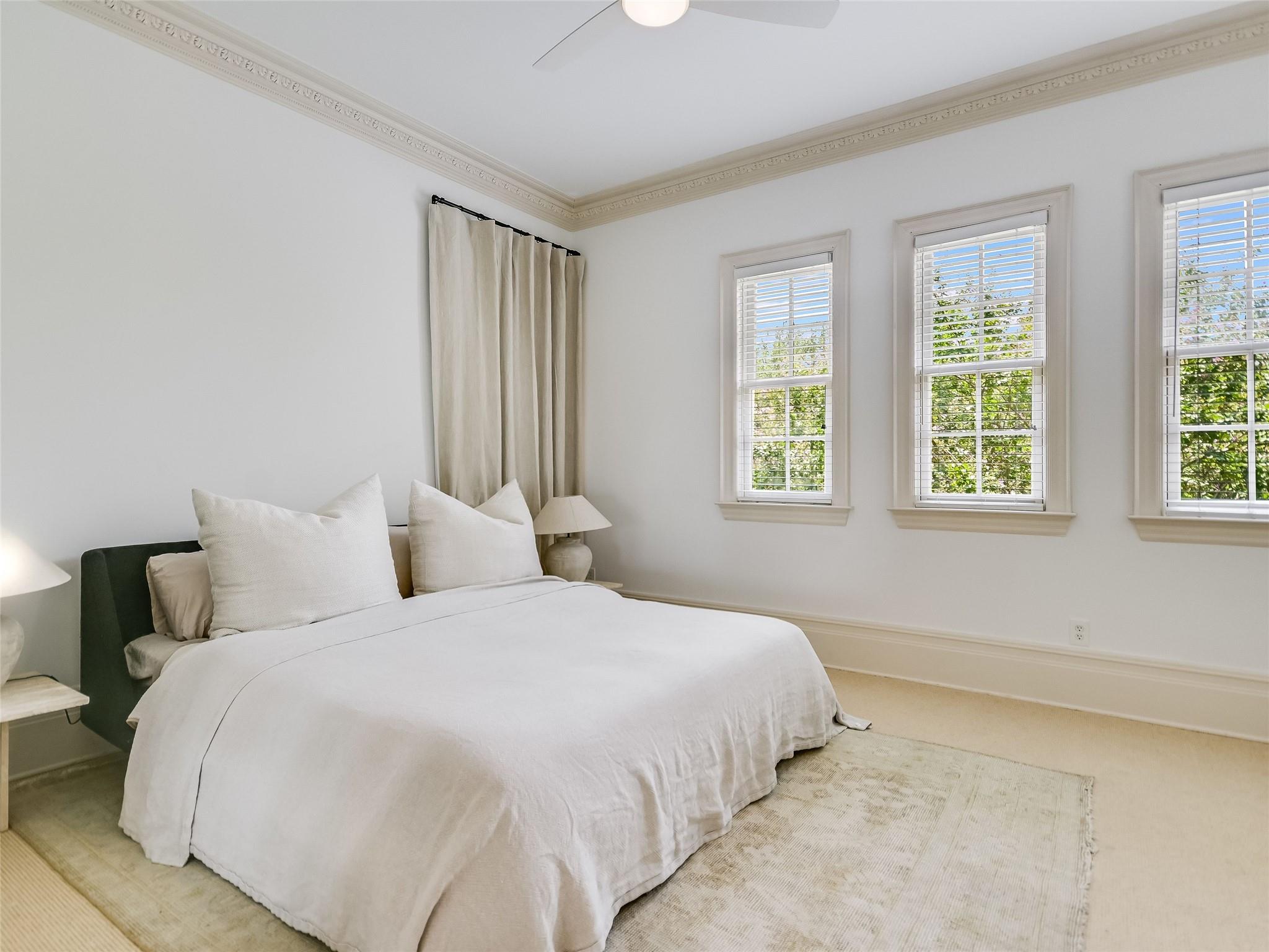 4511 ISLAND CV