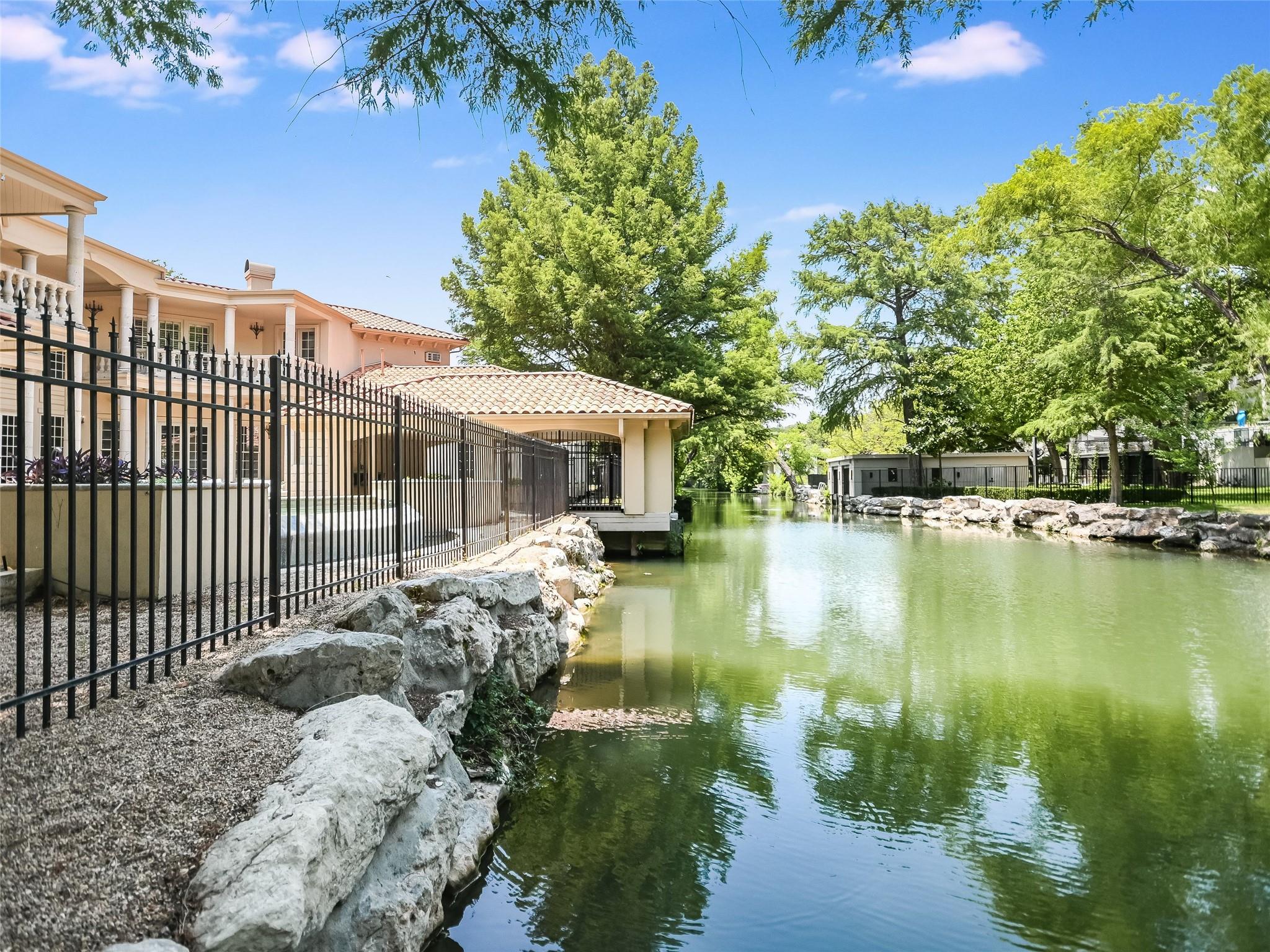 4511 ISLAND CV