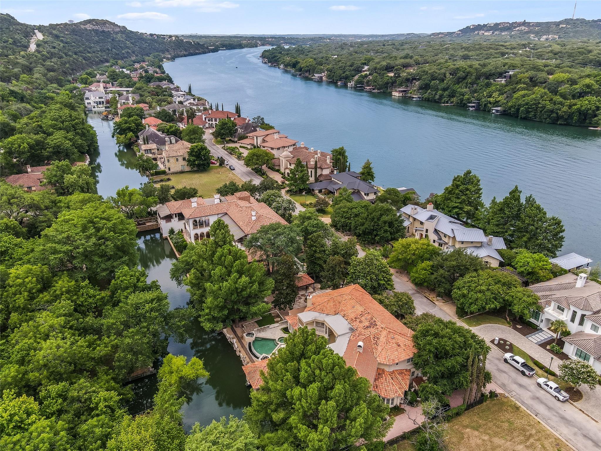 4511 ISLAND CV