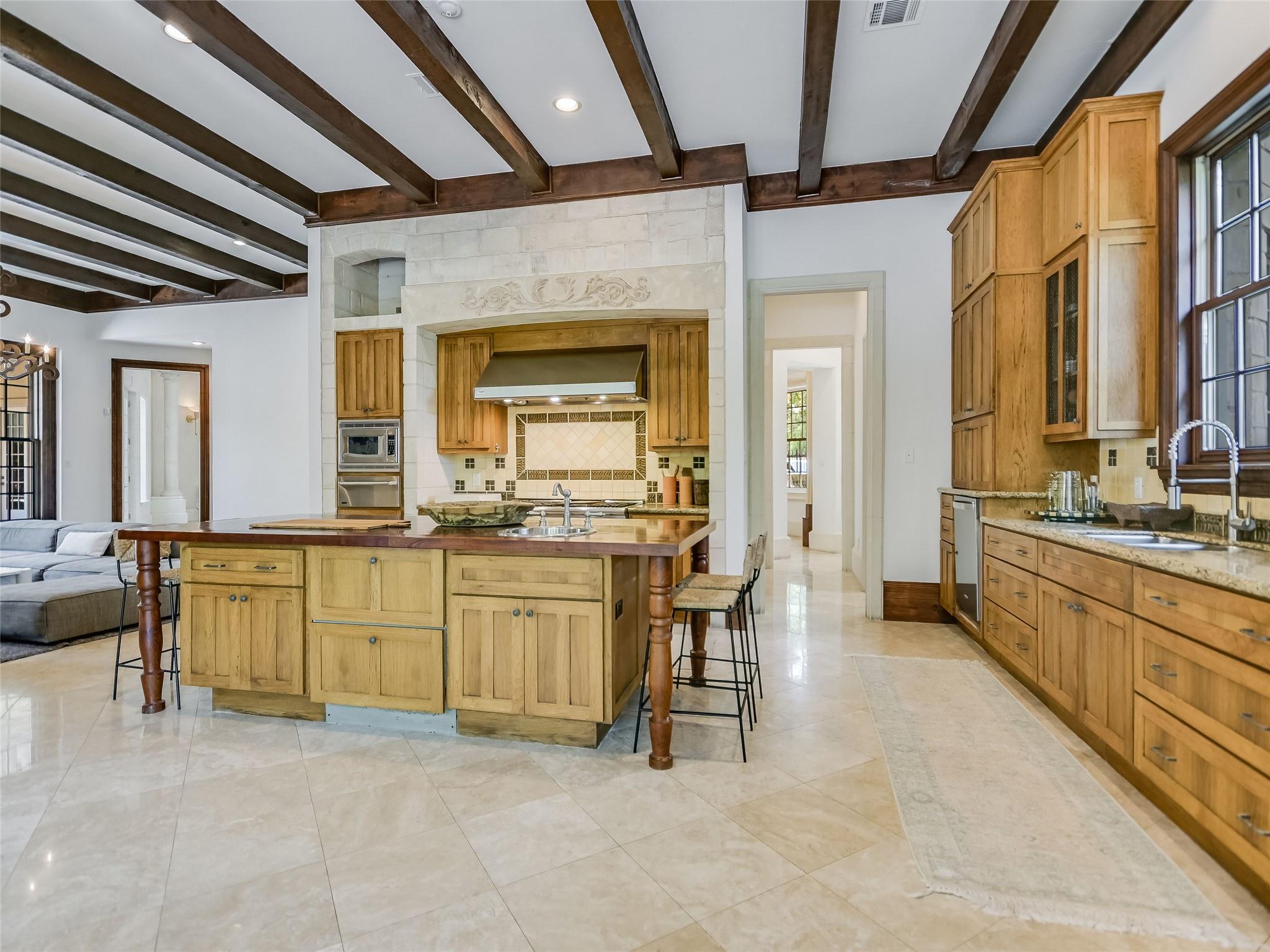 4511 ISLAND CV