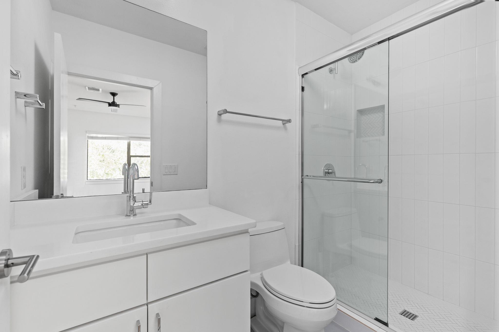 1128 Chicon ST # 200