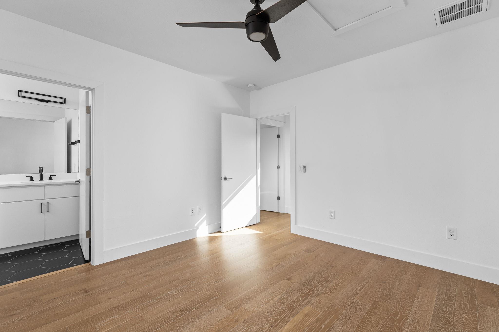 1128 Chicon ST # 200