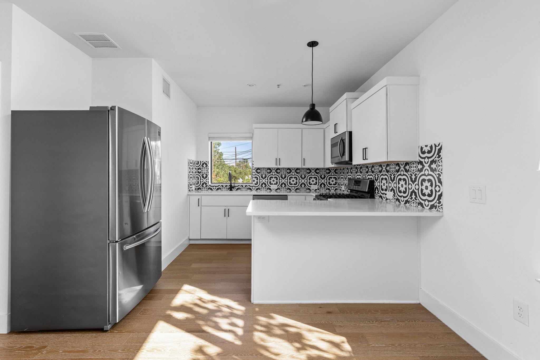 1128 Chicon ST # 200