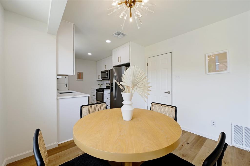 6602 Aldford CIR