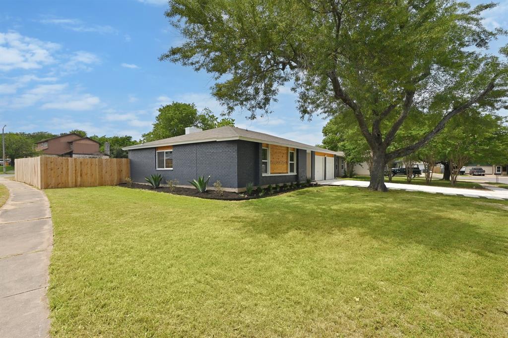 6602 Aldford CIR
