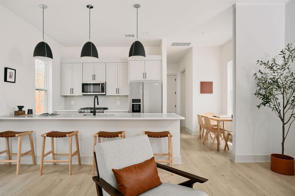 2209 Woodland Ave # 901