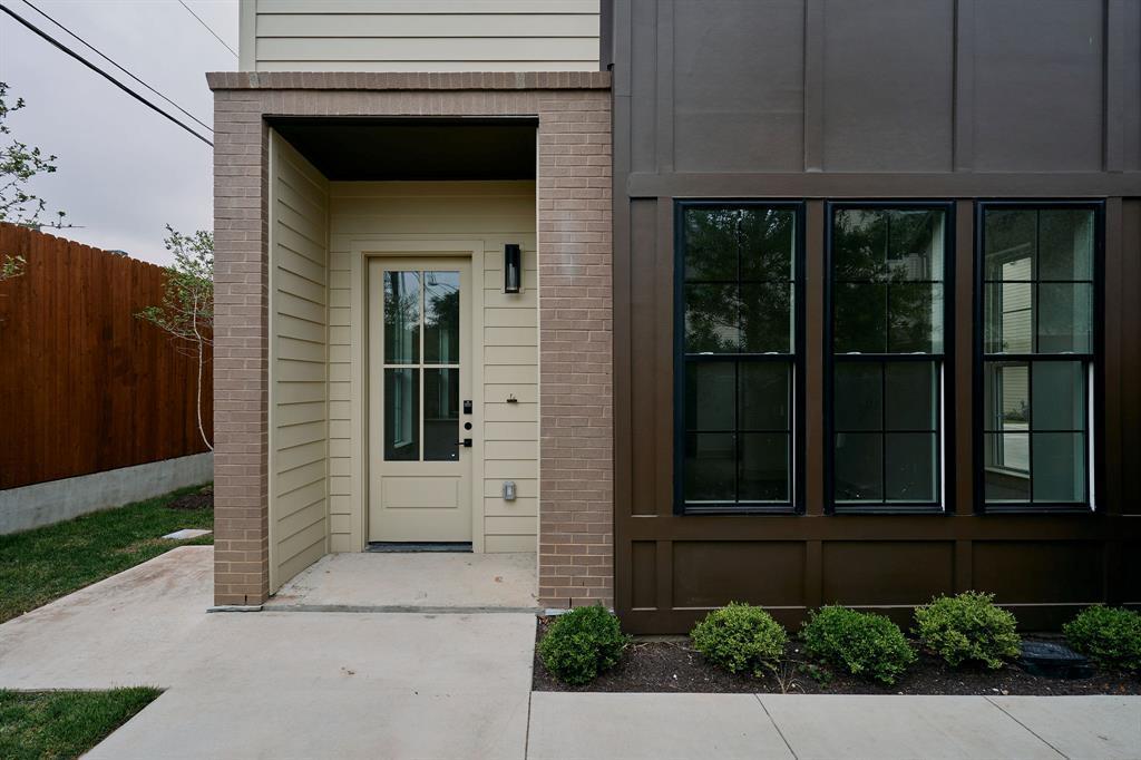 2209 Woodland Ave # 901