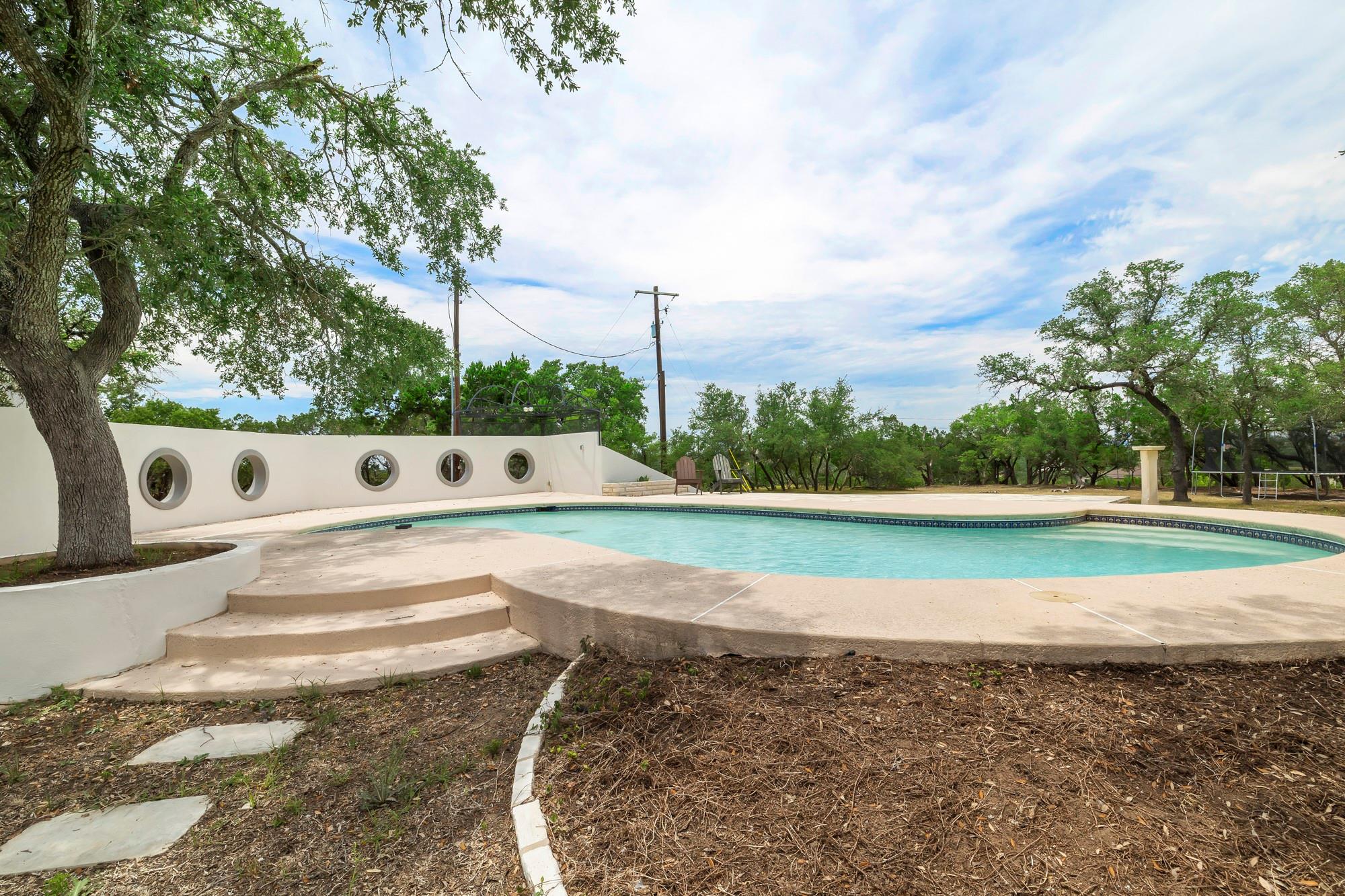 3935 Lago Vista DR