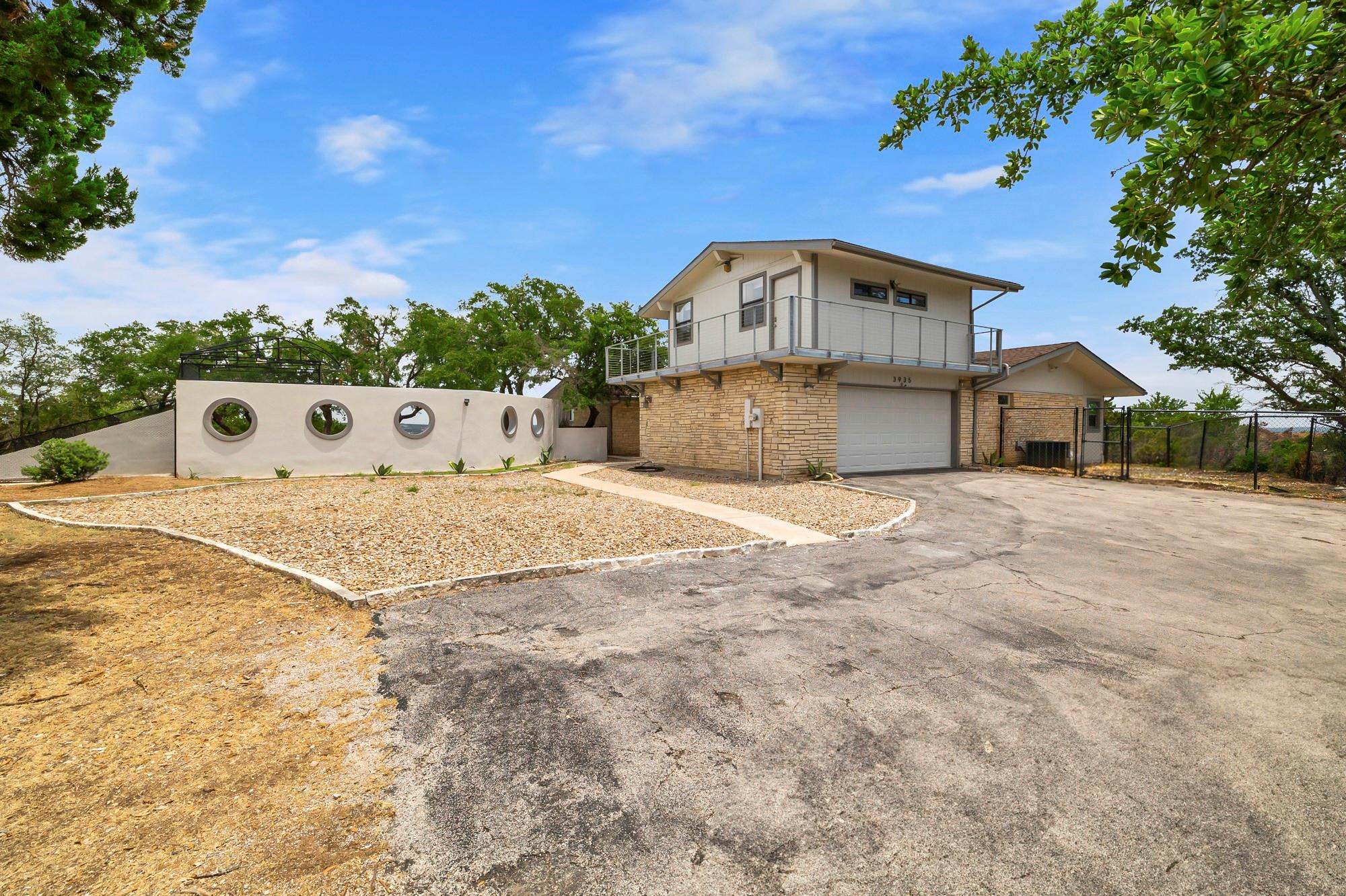 3935 Lago Vista DR