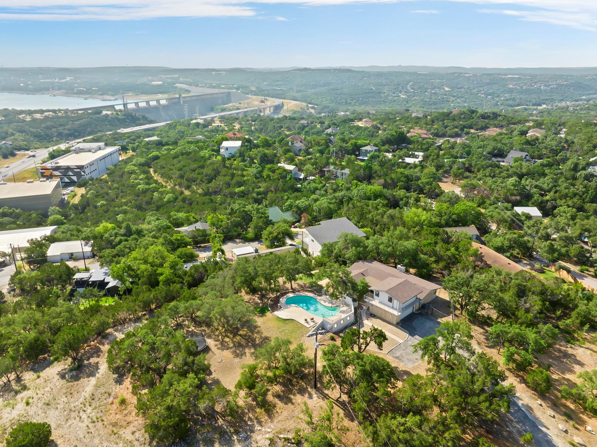 3935 Lago Vista DR