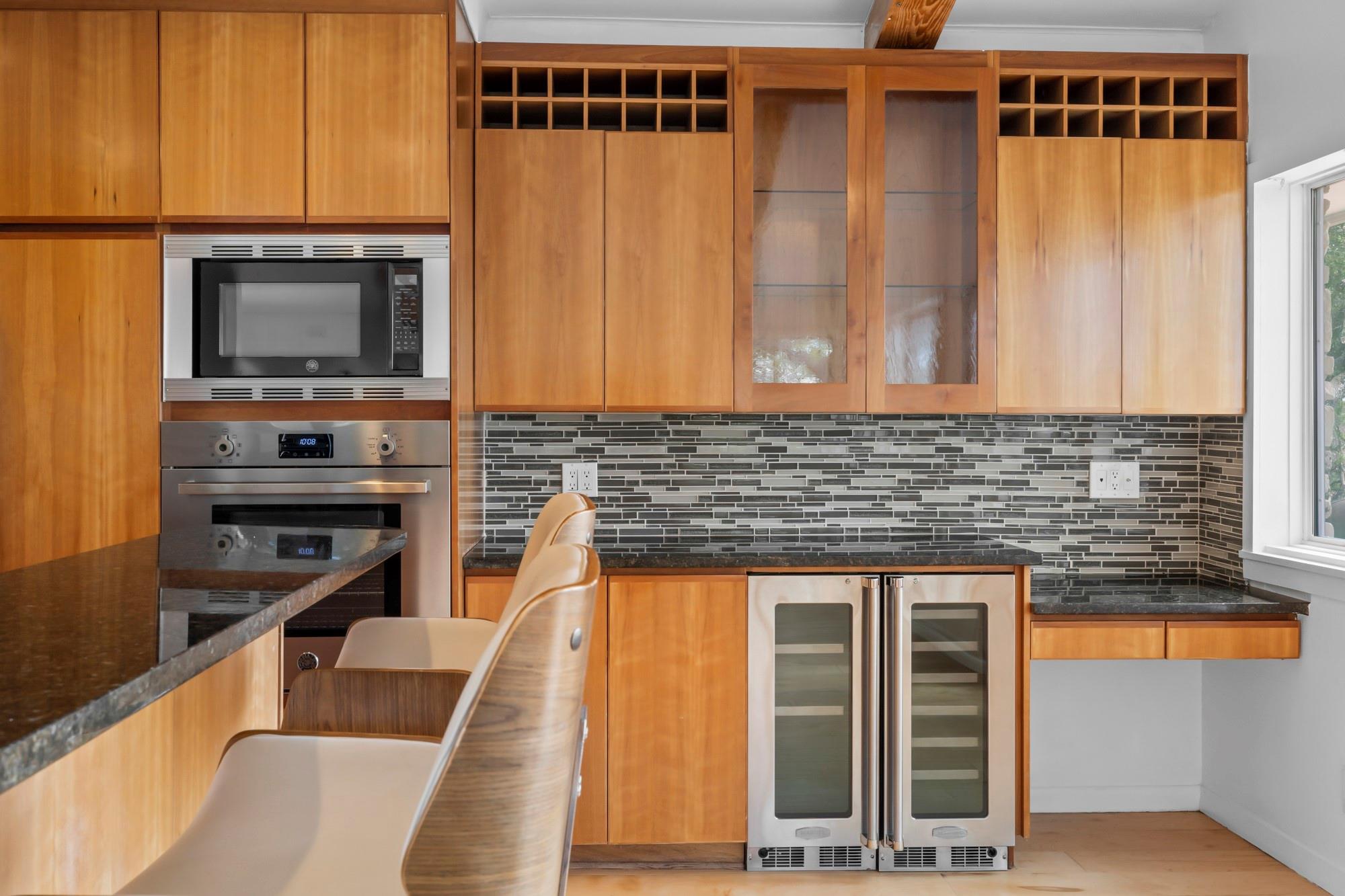 3935 Lago Vista DR