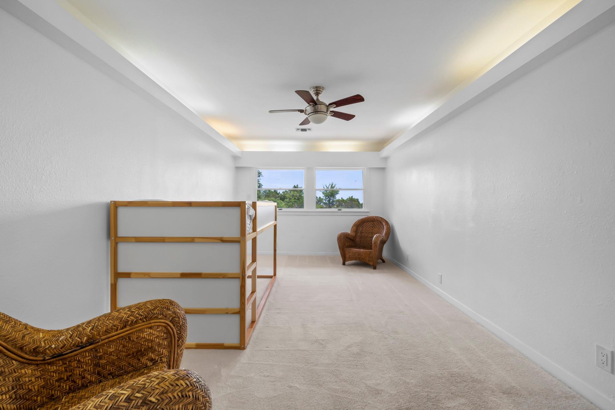 3935 Lago Vista DR