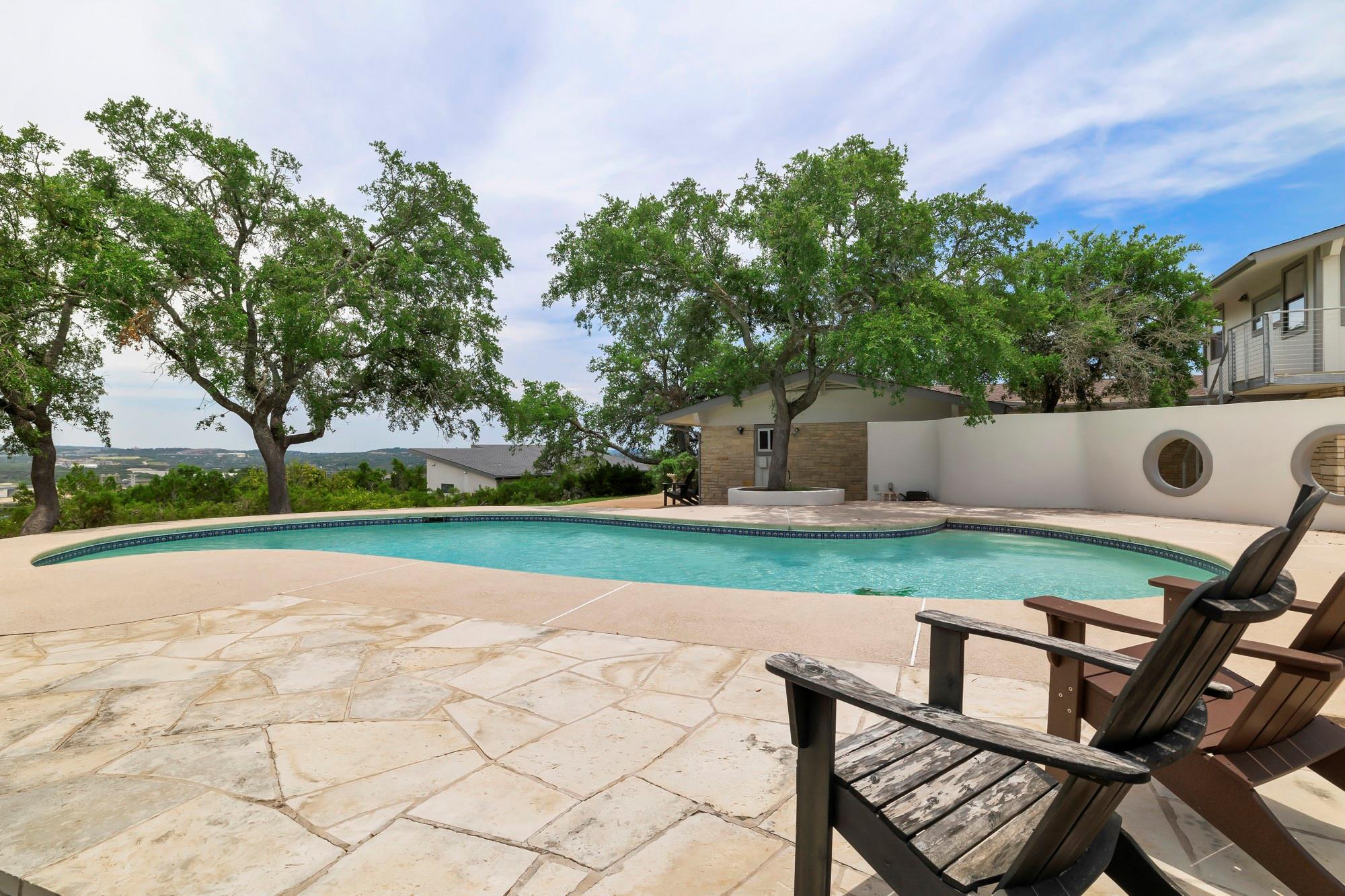 3935 Lago Vista DR