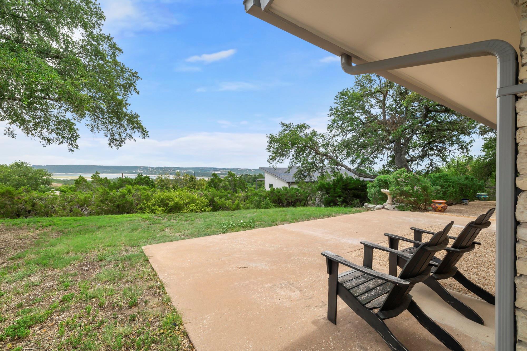 3935 Lago Vista DR