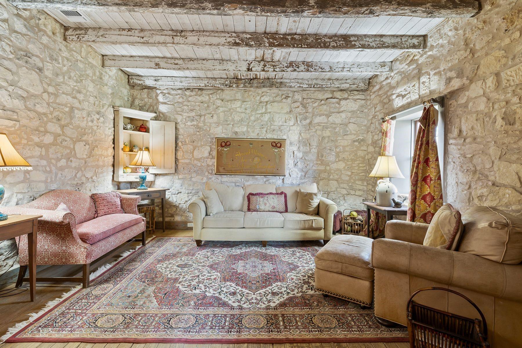 700 Northwood Hills DR