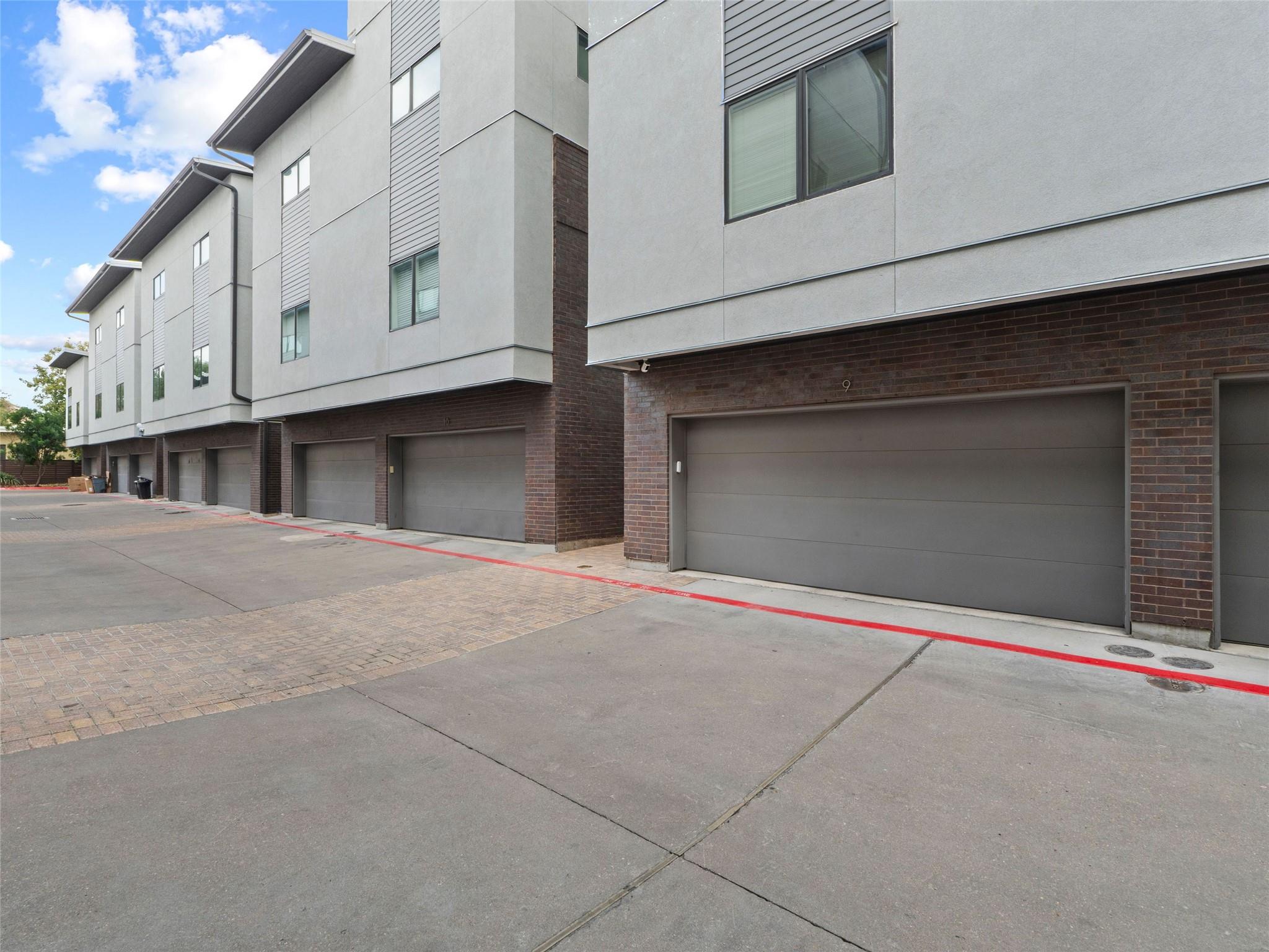 1702 S Lamar BLVD # 9