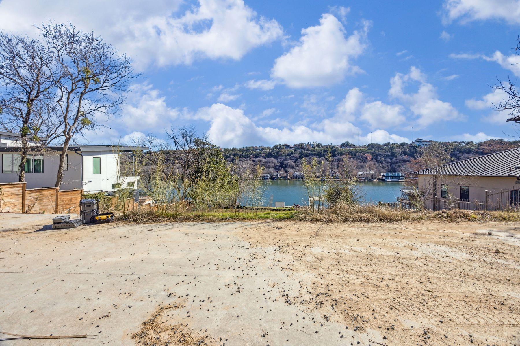 3607 ROBBINS RD