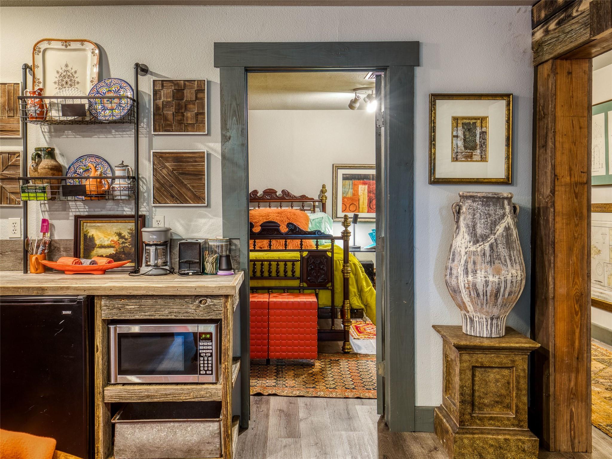 2105 N State Highway 237