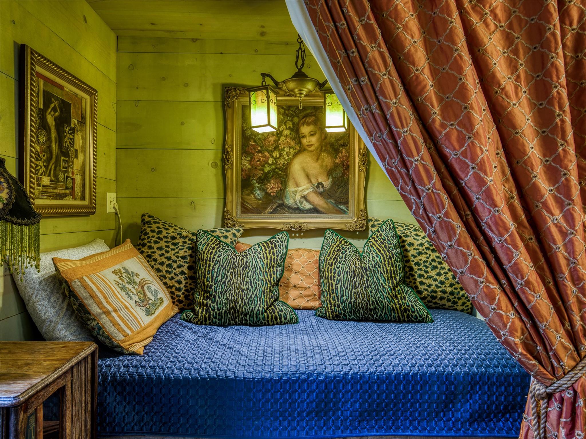 2105 N State Highway 237