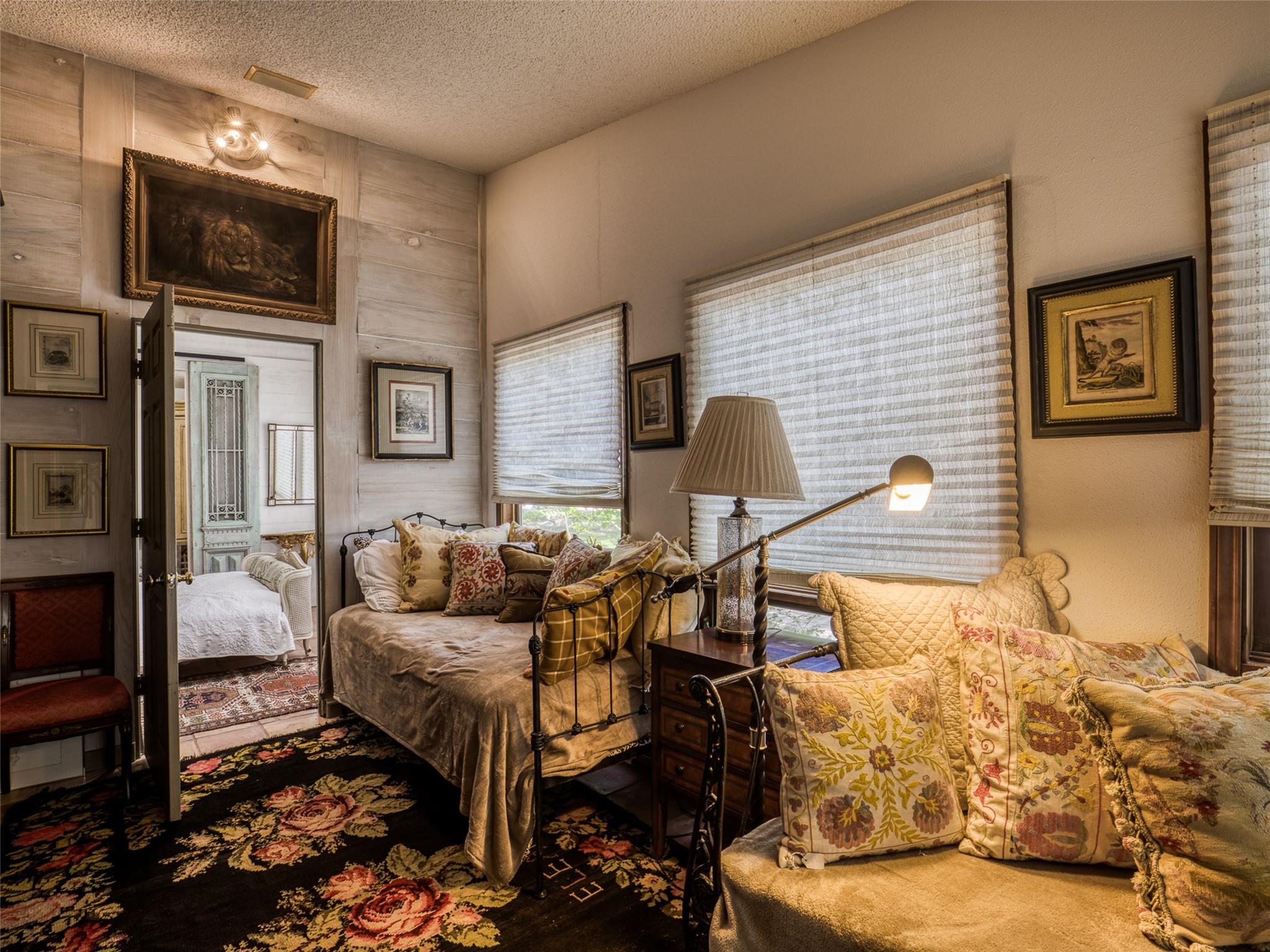 2105 N State Highway 237