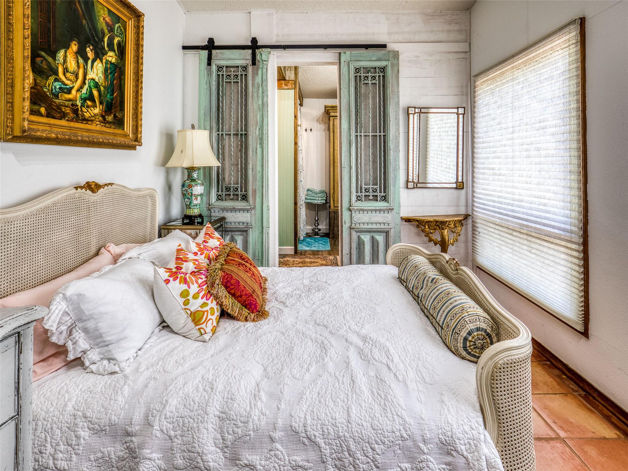 2105 N State Highway 237