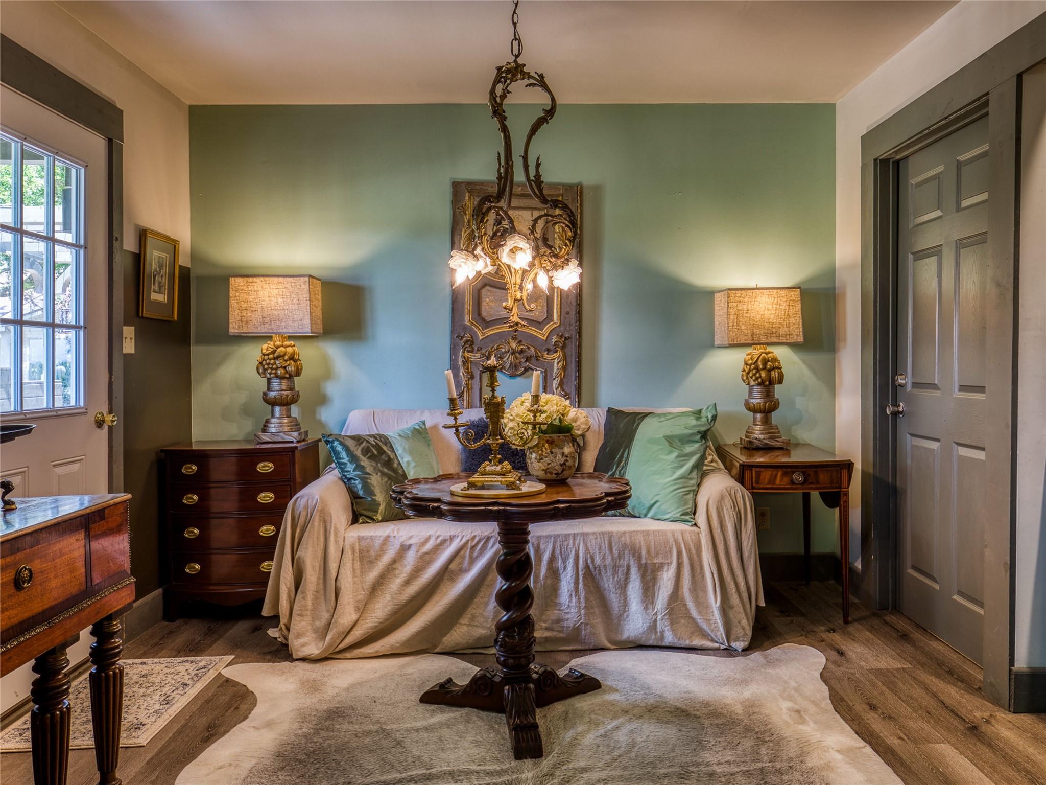 2105 N State Highway 237