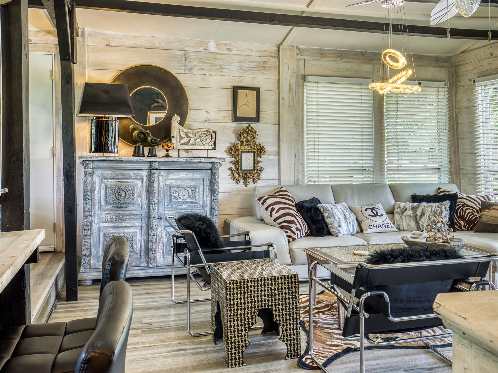 2105 N State Highway 237