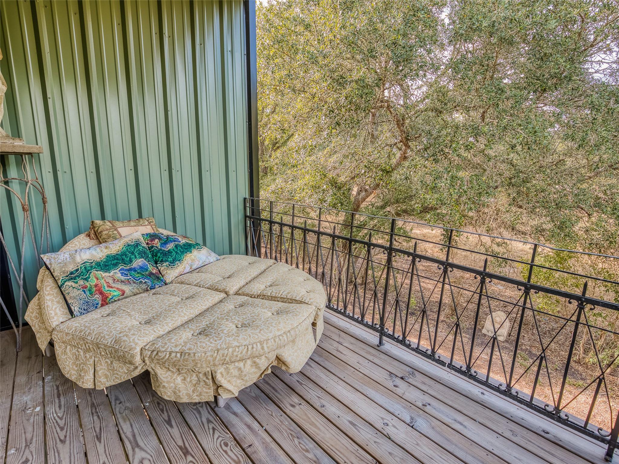 2105 N State Highway 237