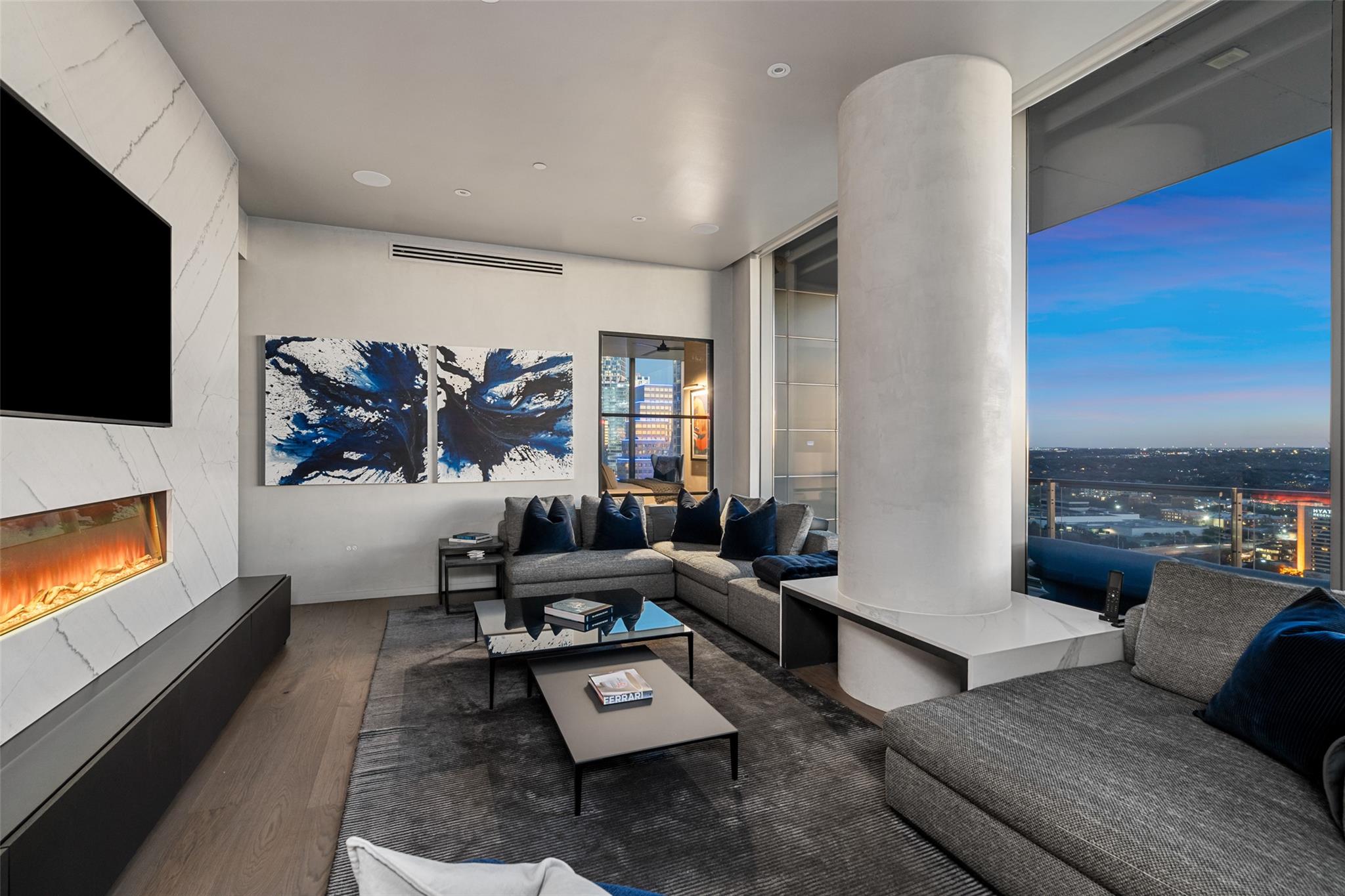 210 Lavaca ST # 2301