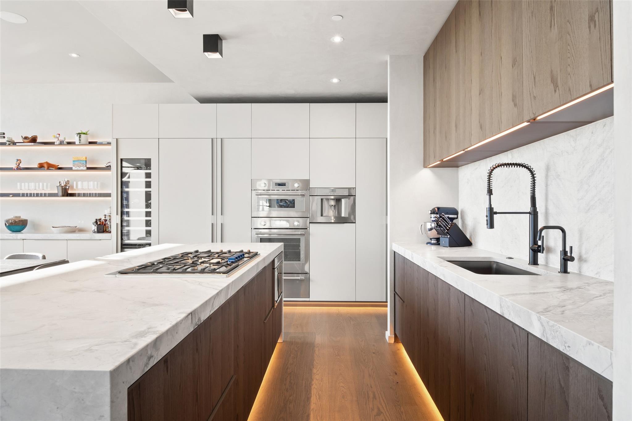 210 Lavaca ST # 2301