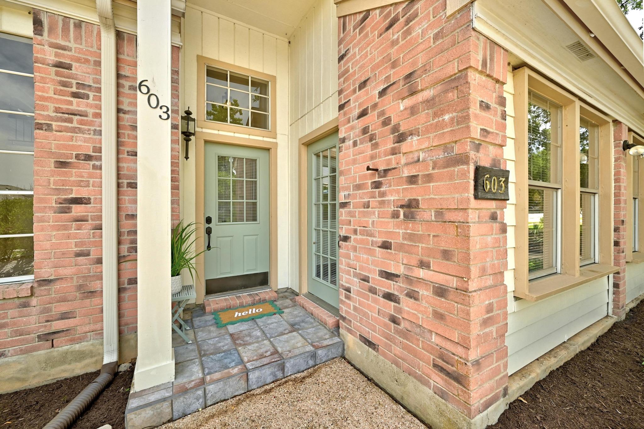 603 Cactus Bend DR