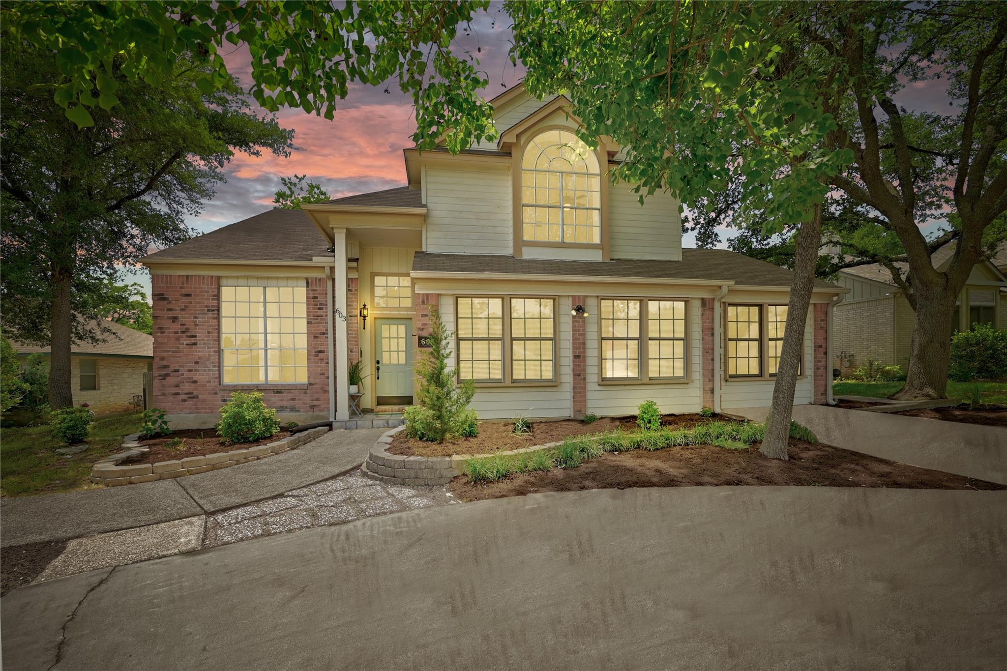 603 Cactus Bend DR