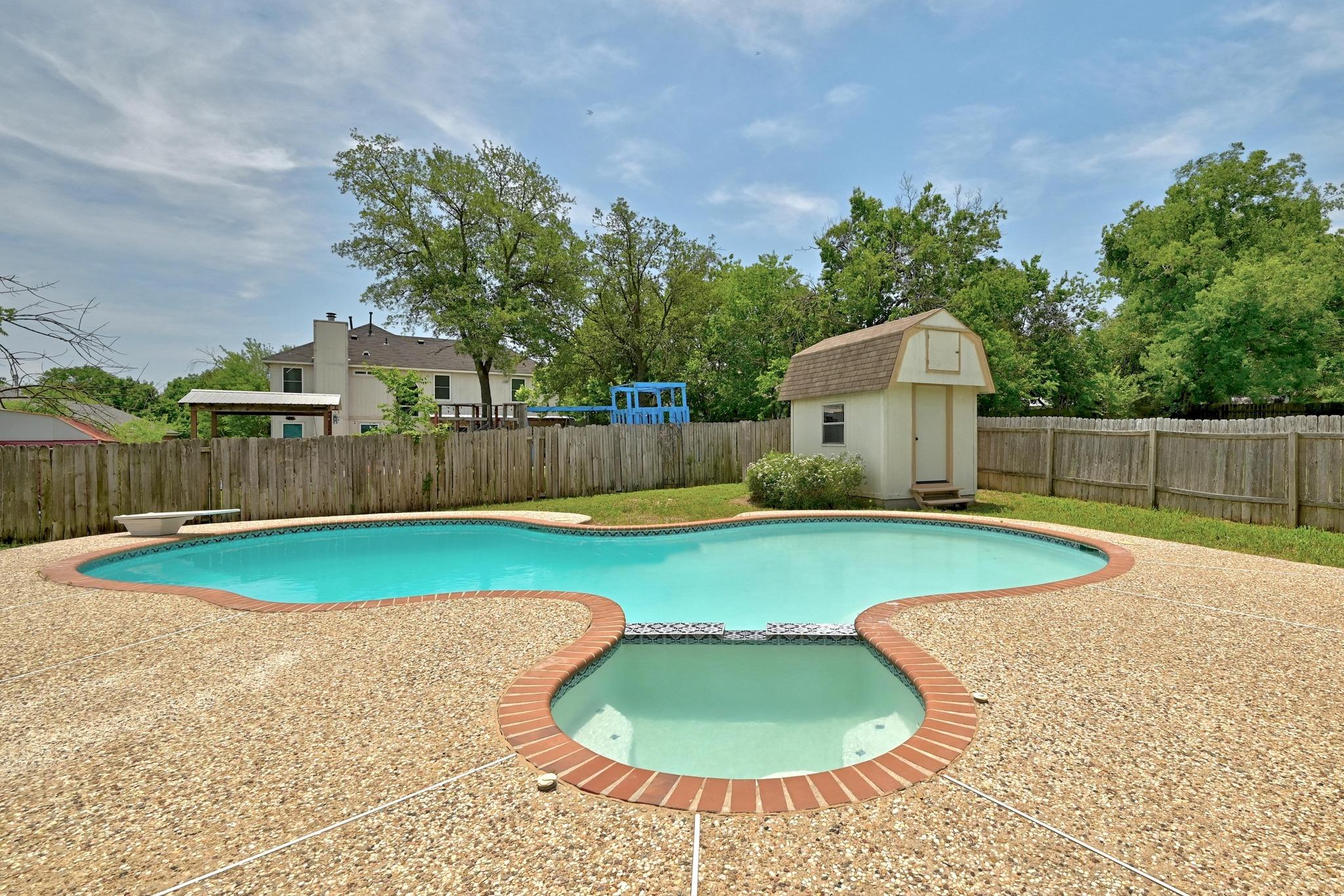 603 Cactus Bend DR