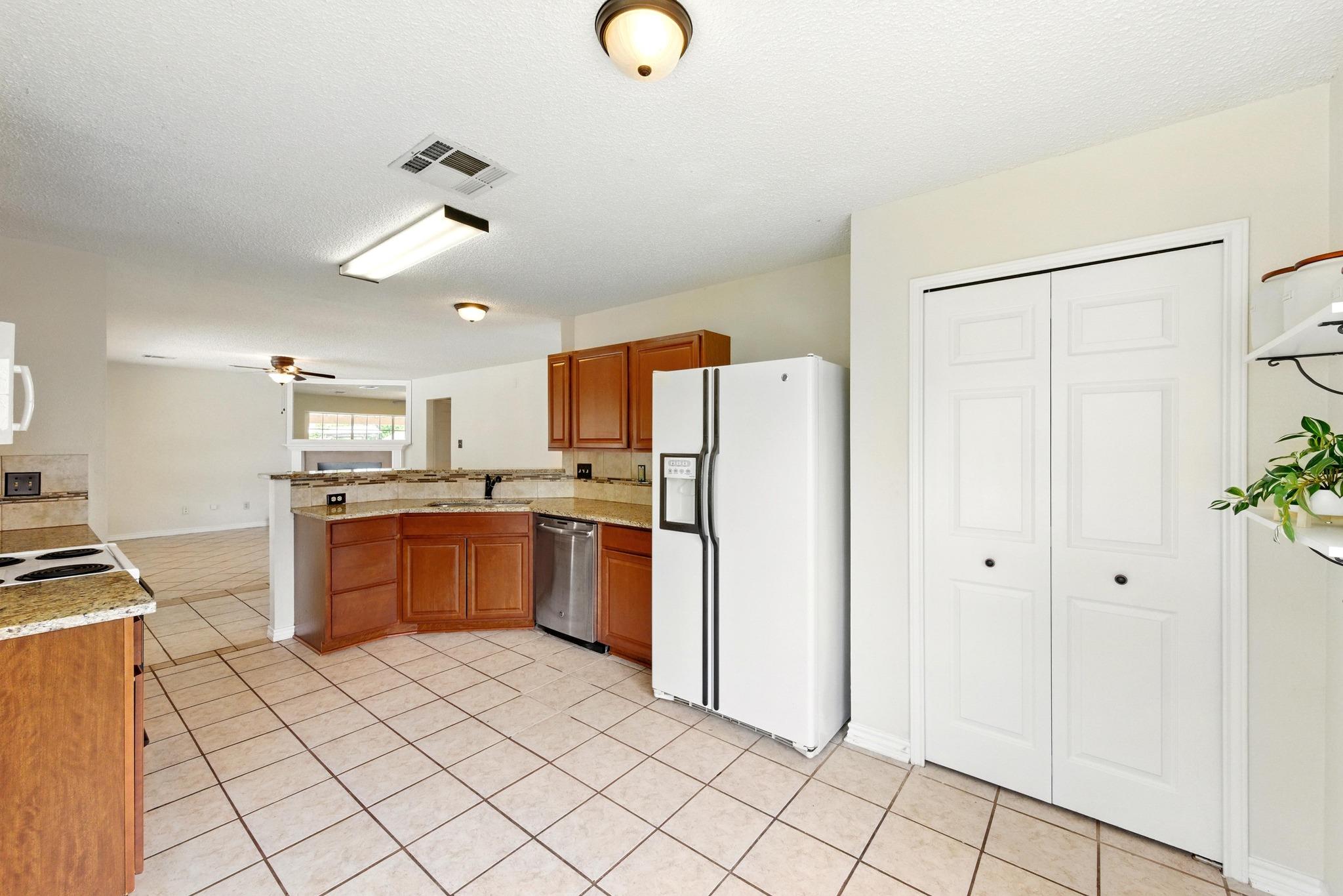 603 Cactus Bend DR