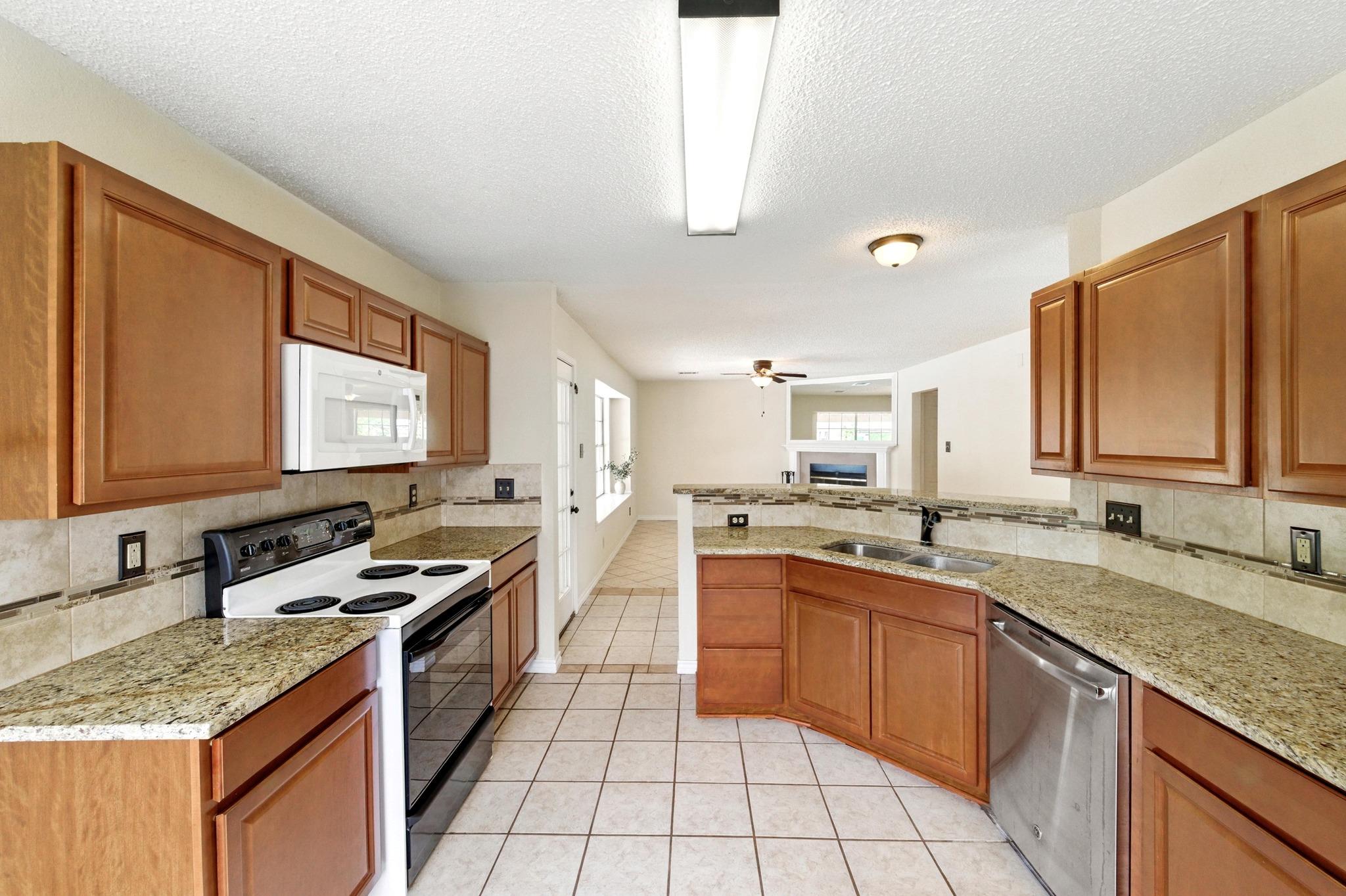 603 Cactus Bend DR