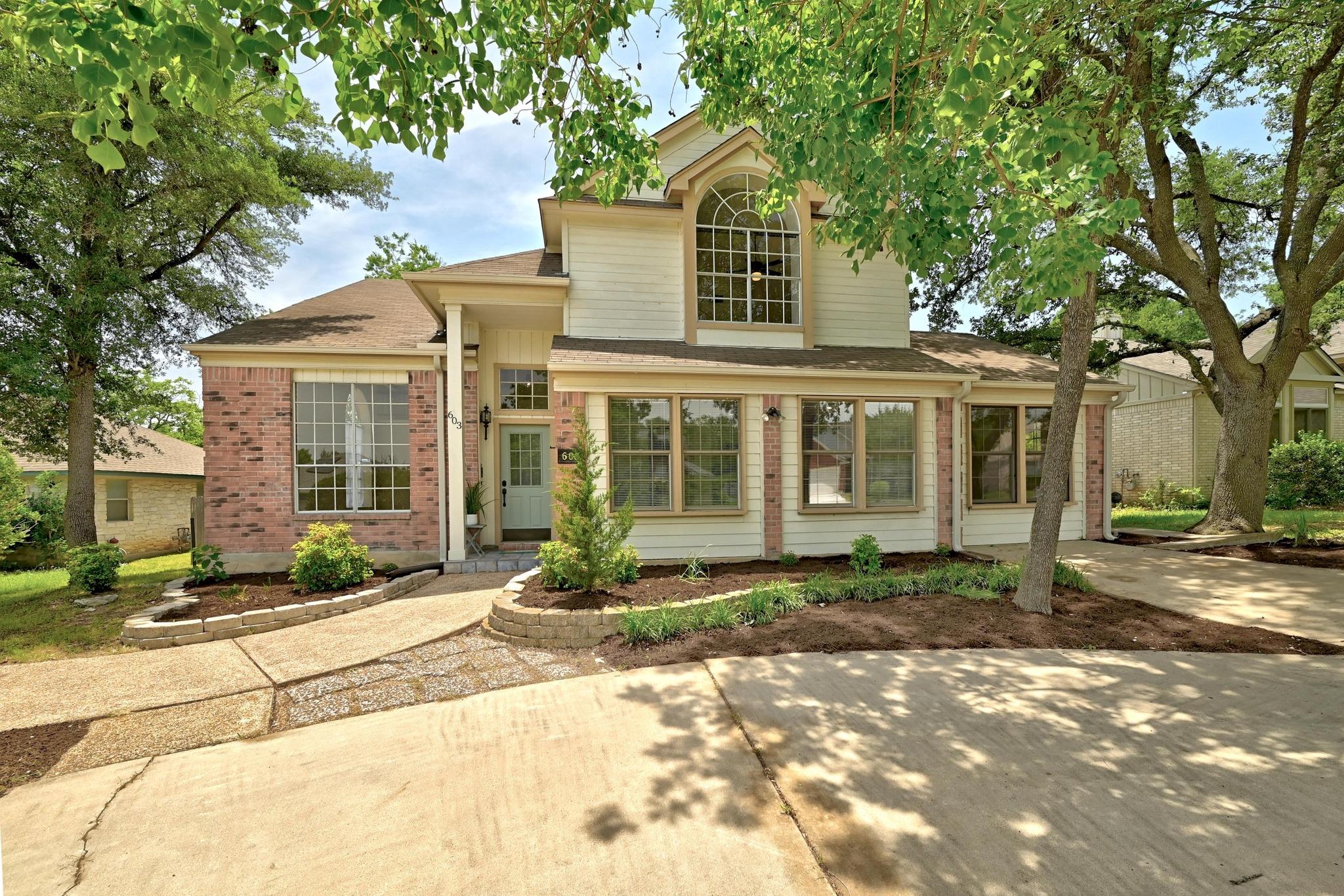 603 Cactus Bend DR