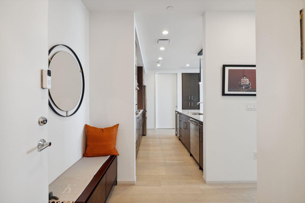 301 West Ave # 3802