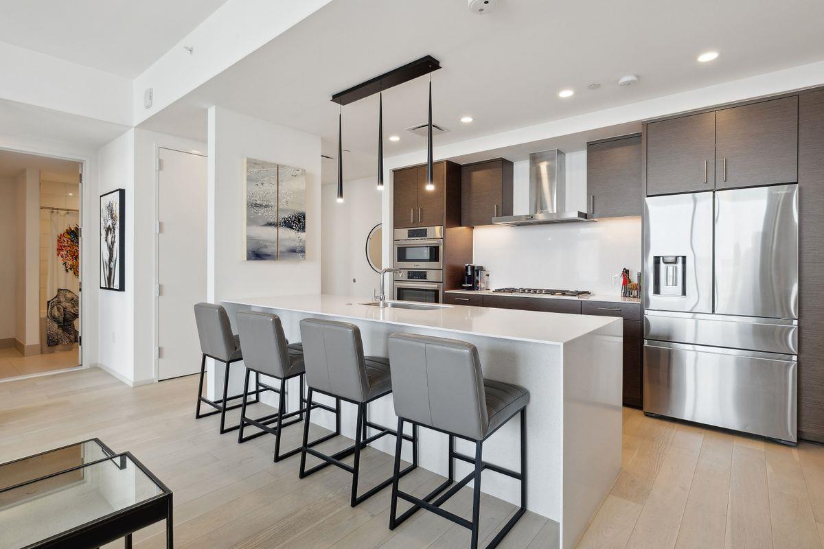301 West Ave # 3802