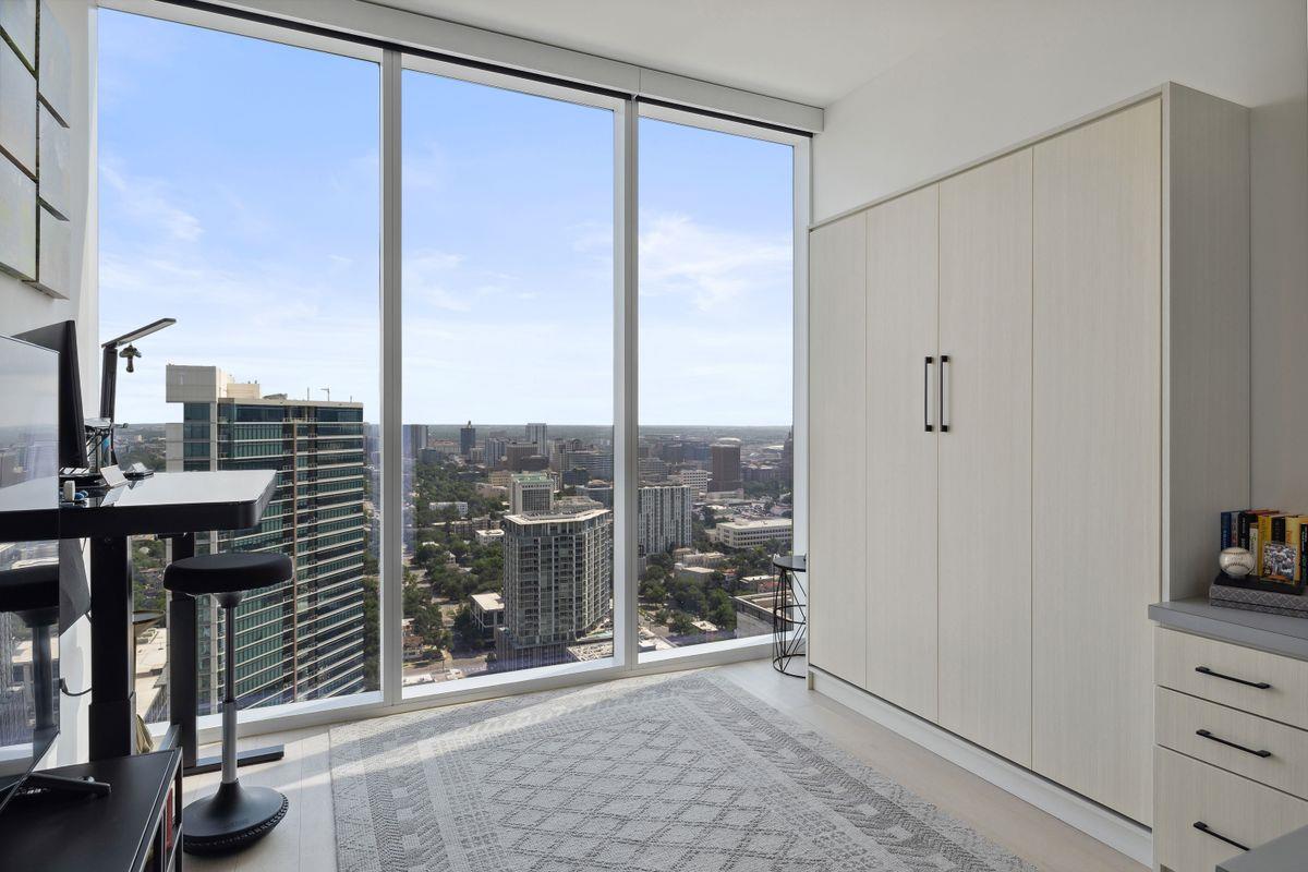 301 West Ave # 3802
