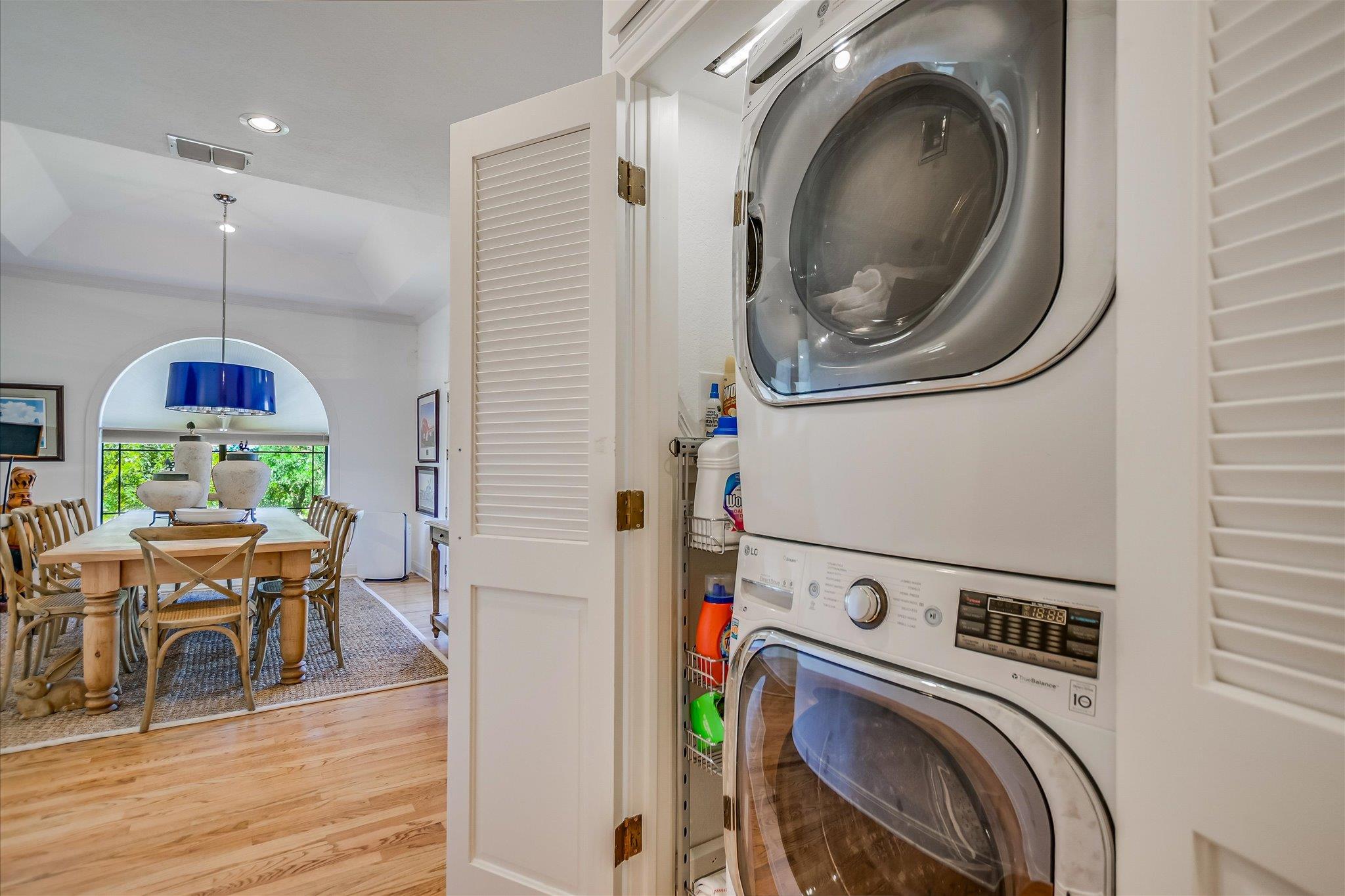 1311 Clayton Nolen DR