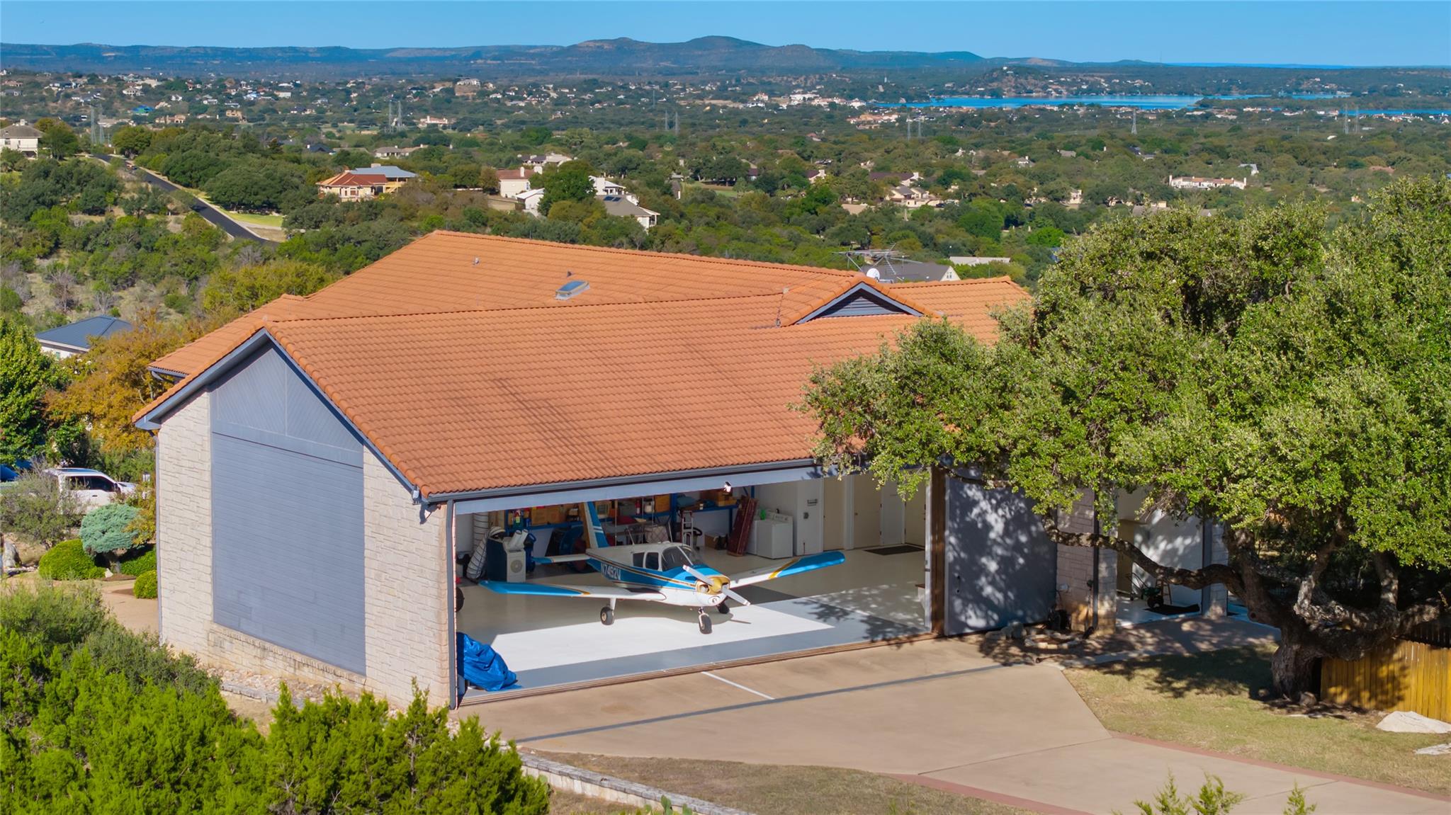 1311 Clayton Nolen DR